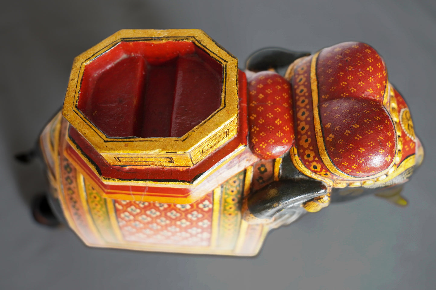 Elephant polychrome en bois - Inde