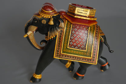 Elephant polychrome en bois - Inde