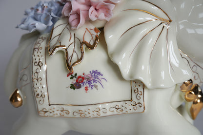 Grand Elephant en porcelaine - style Capodimonte