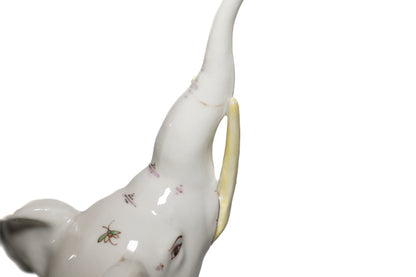 Porcelain elephant - Chantilly factory