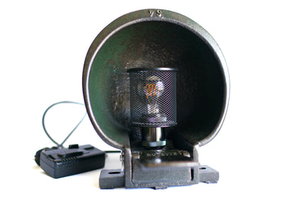 Cast iron drinking lamp - Unique piece