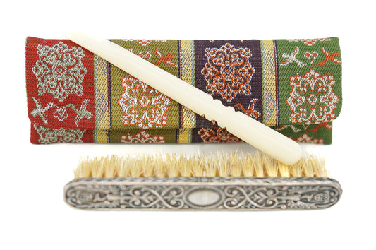 Miniature toiletry set, late 19th century
