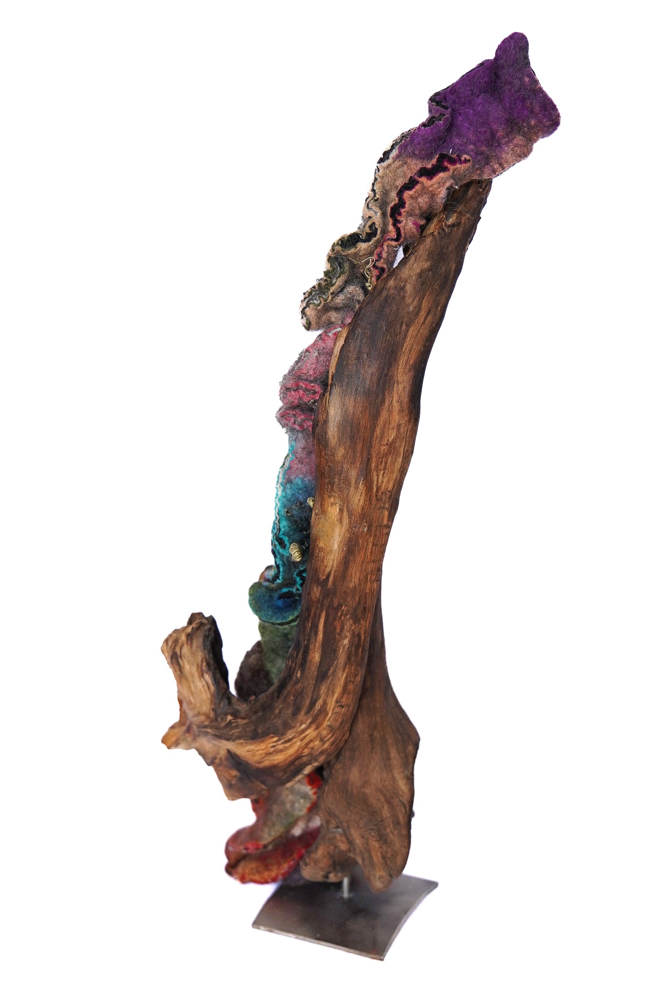 Sculpture en bois et laine feutrée