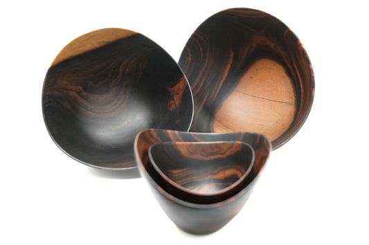 Set of 4 Lilac bowls in black ebony with red veining - Unique piece